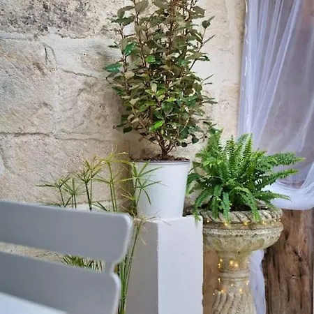 Appartement-Terrasse Centre Historique Uzes Exterior photo