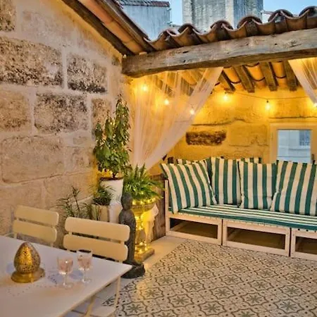 Appartement-Terrasse Centre Historique Uzes Exterior photo